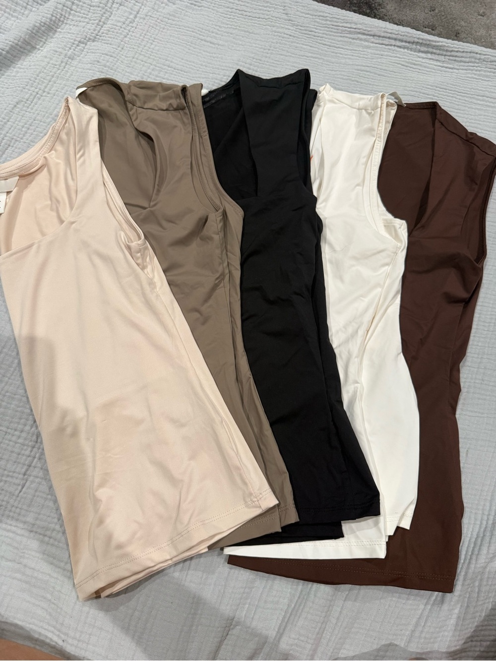 5 H&M Pack of Women's Scoop Neck Tanks in Beige, Taupe, Black, White & Brown